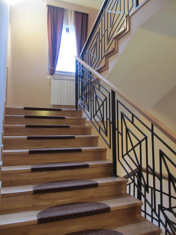 Apartments Manjan Красно Поле Екстериор снимка
